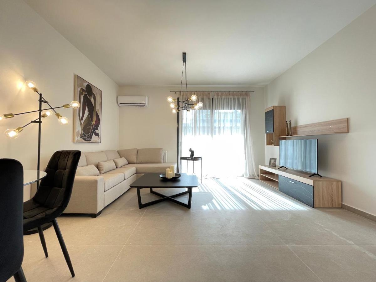 Modern Apartments Near Marina Flisvos Atenas Exterior foto